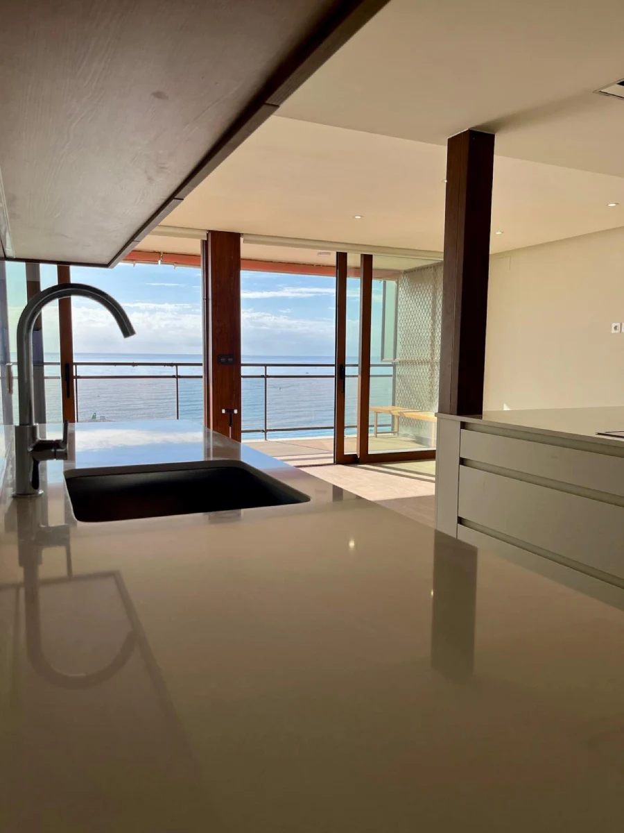 Raduarq casa isleta cocina