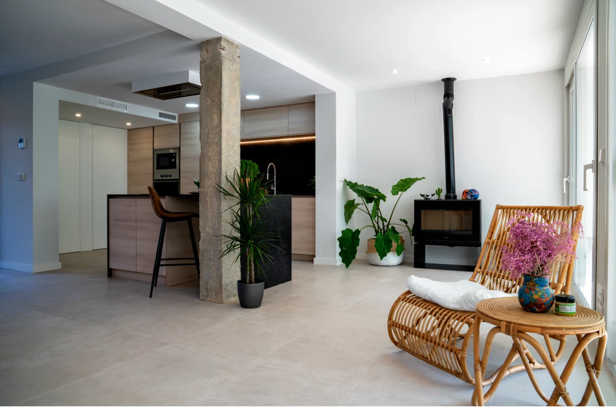 Raduarq salón con cocina abierta